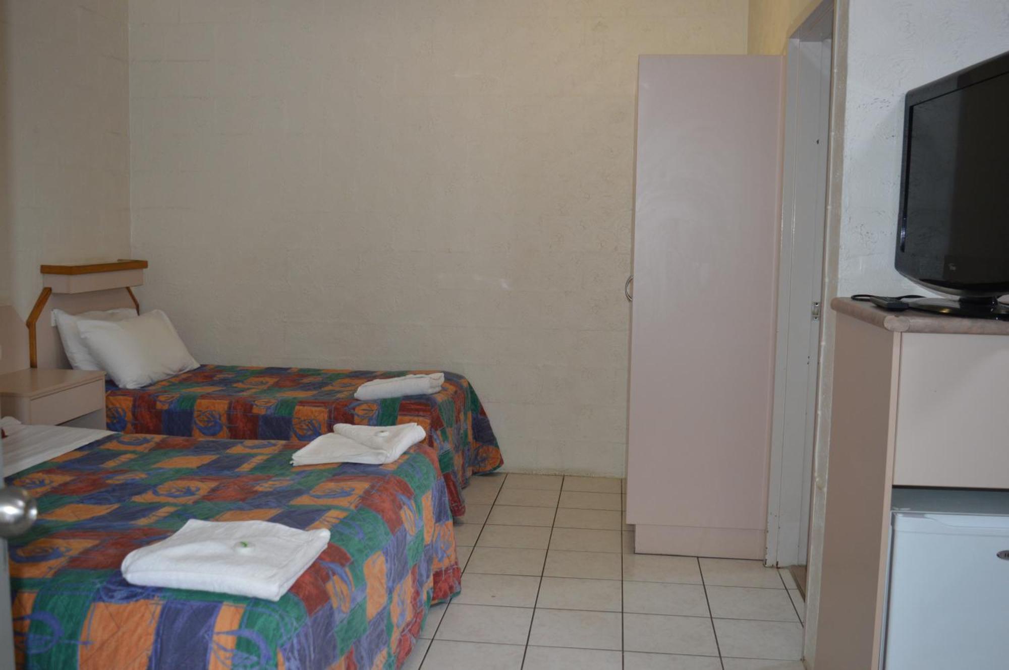 Mid City Motor Inn Gladstone Pokój zdjęcie