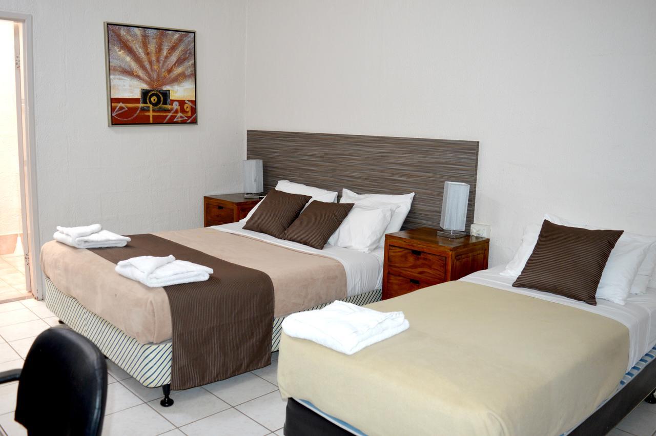 Mid City Motor Inn Gladstone Zewnętrze zdjęcie